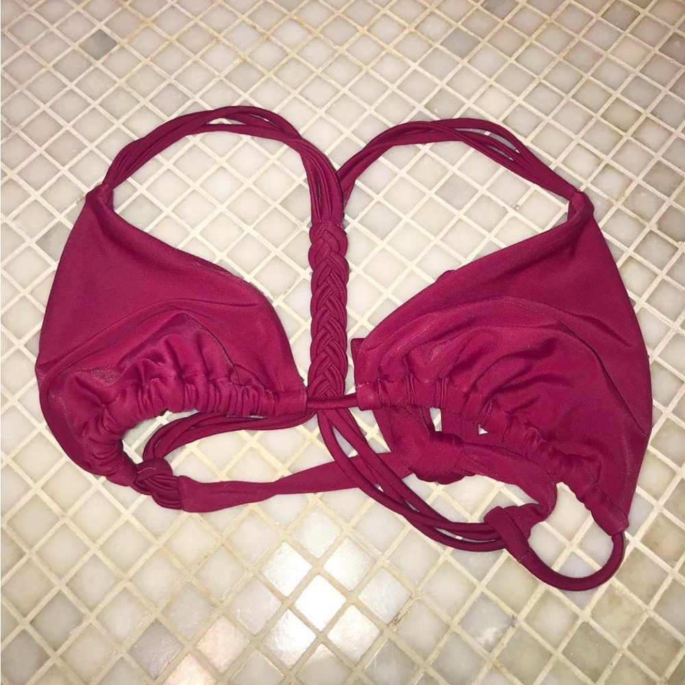 BIKINI VILLAGE bikini set 👙
never worn!
top + bottom